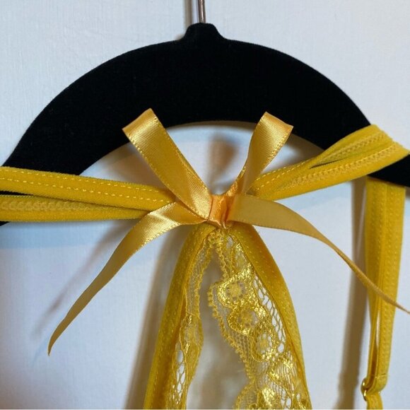 Avid Love Yellow Lace Halter Dress - Picture 4 of 4